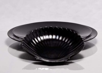 Black China Scallop Shell Plate